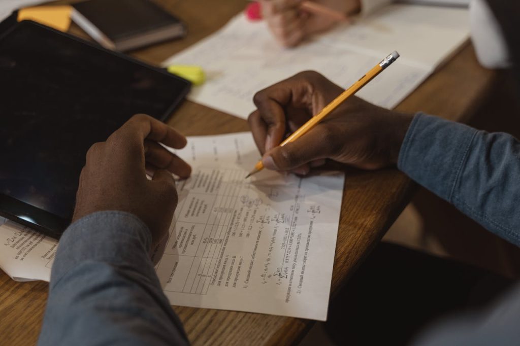 7 Reasons Why Reliable and Skilled Tutors in Abuja Help Year 1 and 2 Students Excel in Math and Science